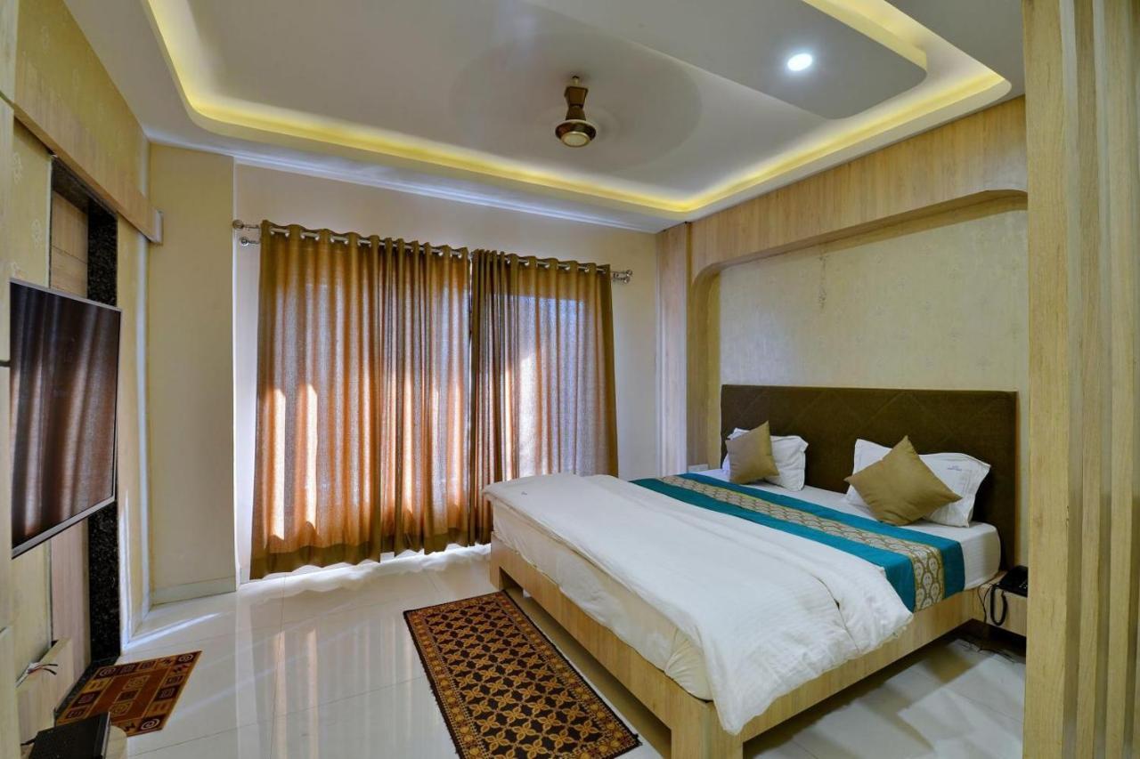 Hotel Signetic Blue Bhopal Ngoại thất bức ảnh