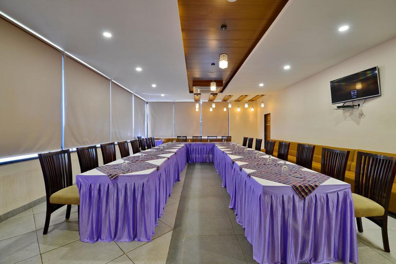 Hotel Signetic Blue Bhopal Ngoại thất bức ảnh