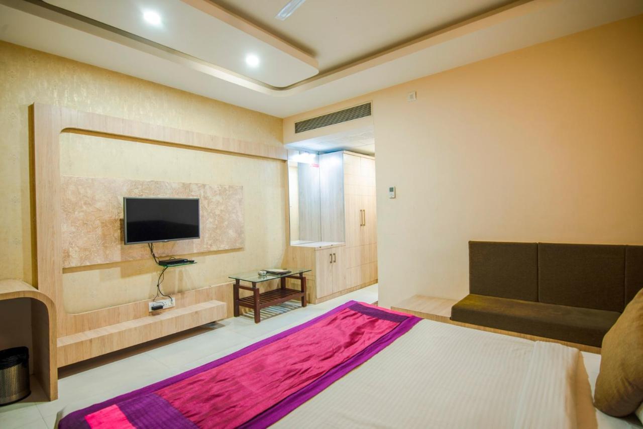 Hotel Signetic Blue Bhopal Ngoại thất bức ảnh
